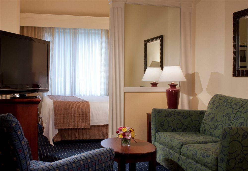 Springhill Suites By Marriott Atlanta Kennesaw Bagian luar foto