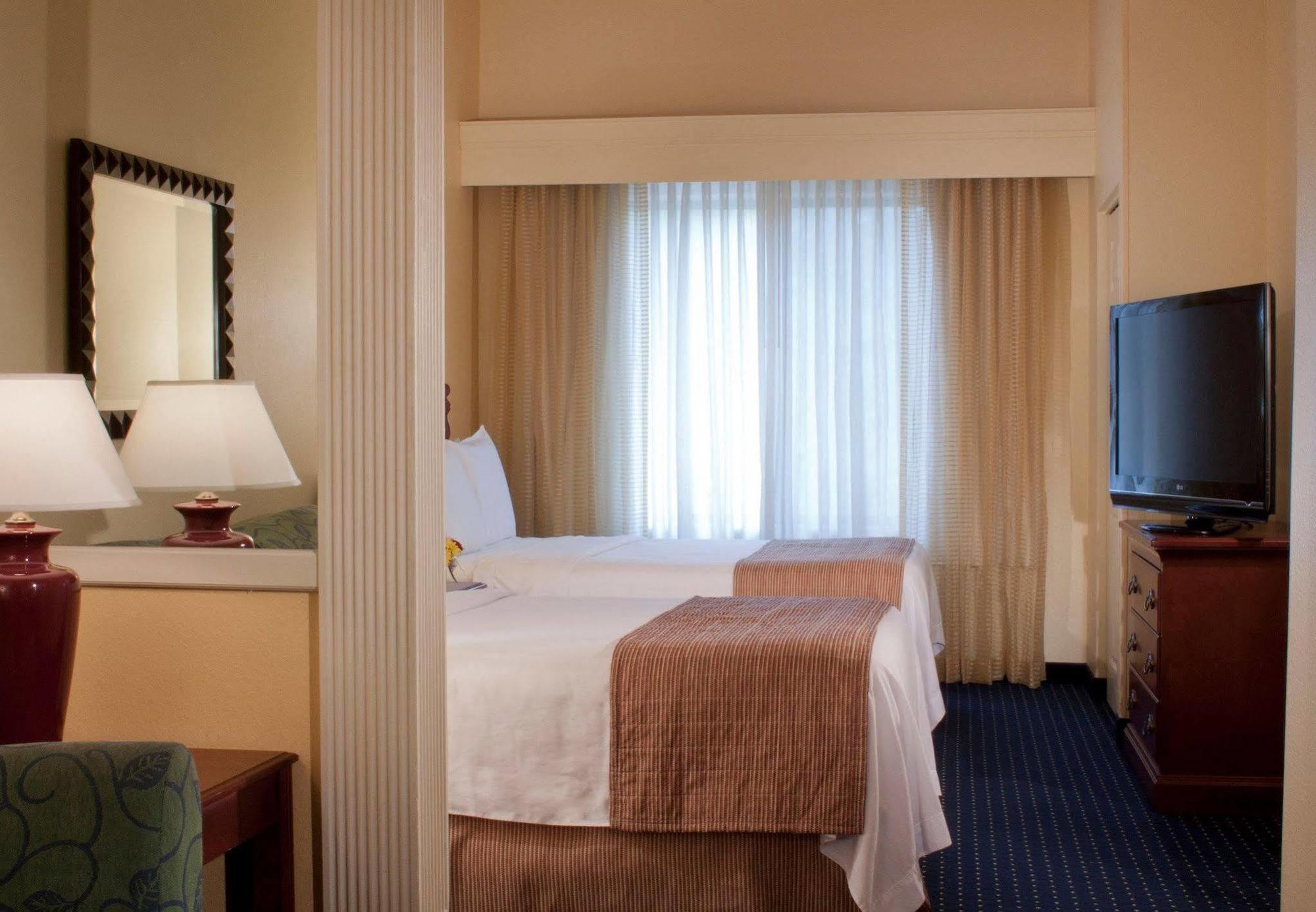 Springhill Suites By Marriott Atlanta Kennesaw Bagian luar foto