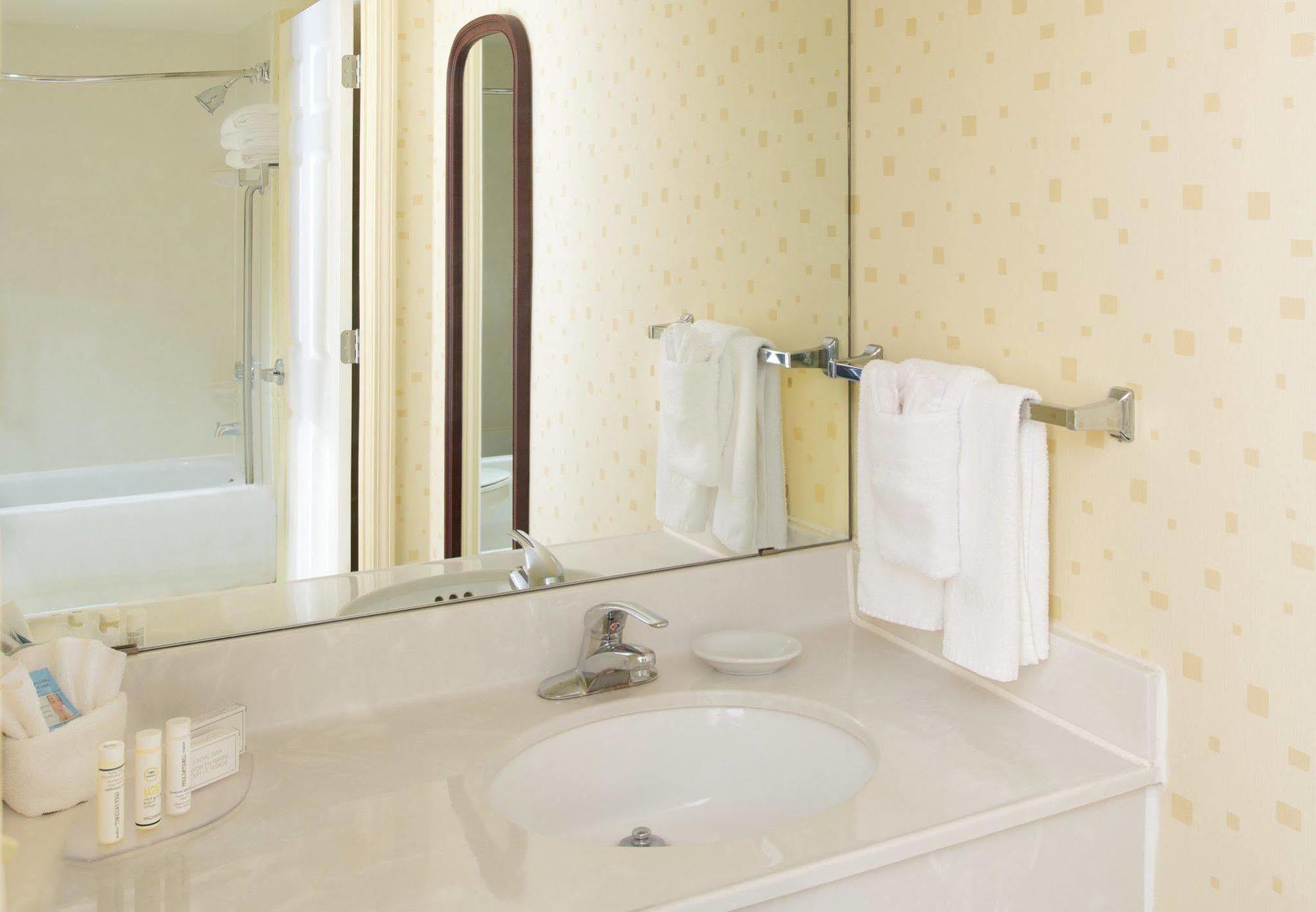 Springhill Suites By Marriott Atlanta Kennesaw Bagian luar foto